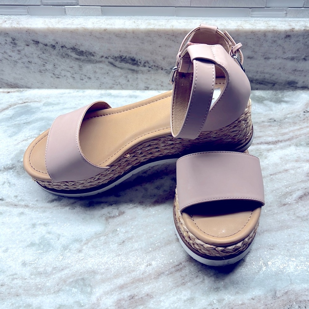 Dolce Vita light pink Sandals
